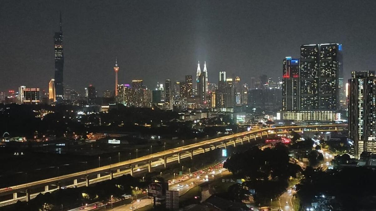 Twin Tower View *